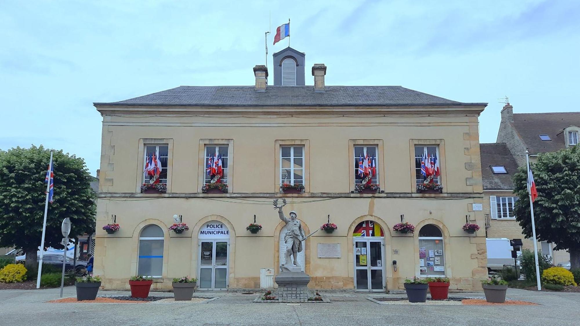 La Maison Du Pays D'Auge Troarn Екстериор снимка